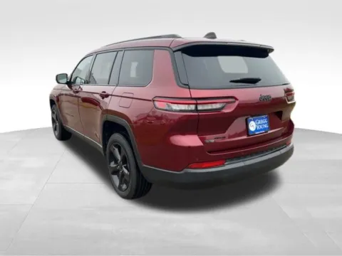 More photos of 2023 Jeep Grand Cherokee L Altitude at Gregg Young Toyota of Ottumwa, IA