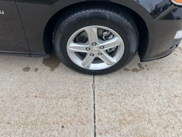 2024 Chevrolet Malibu LS photo 3