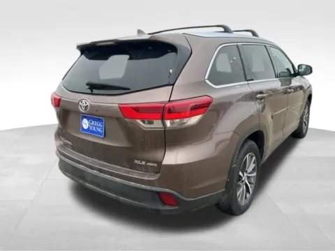 Another view of 2019 Toyota Highlander XLE for sale in Ottumwa, IA at Gregg Young Toyota of Ottumwa