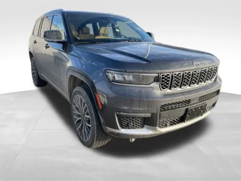 More photos of 2021 Jeep Grand Cherokee L Summit at Gregg Young Toyota of Ottumwa, IA