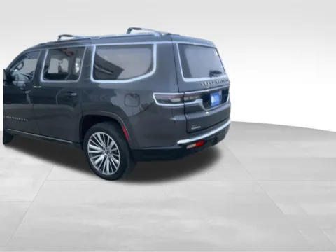 More photos of 2022 Jeep Grand Wagoneer Series III at Gregg Young Toyota of Ottumwa, IA