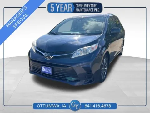 Blue 2019 Toyota Sienna LE for sale in Ottumwa, IA