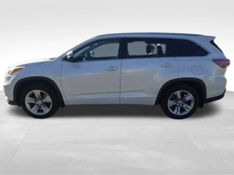 Another view of 2015 Toyota Highlander Limited for sale in Ottumwa, IA at Gregg Young Toyota of Ottumwa