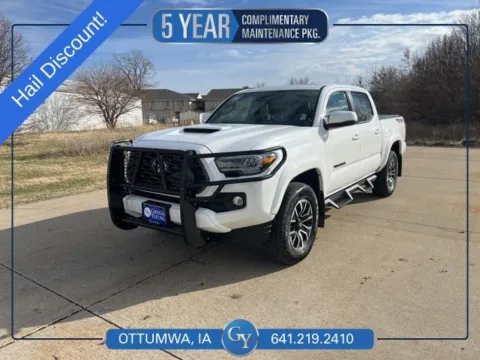White 2022 Toyota Tacoma TRD Sport for sale in Ottumwa, IA