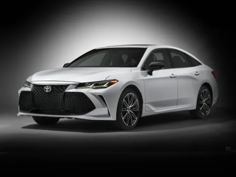 Red 2019 Toyota Avalon Touring for sale in Ottumwa, IA