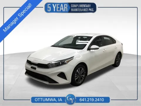 White 2024 Kia Forte LXS for sale in Ottumwa, IA