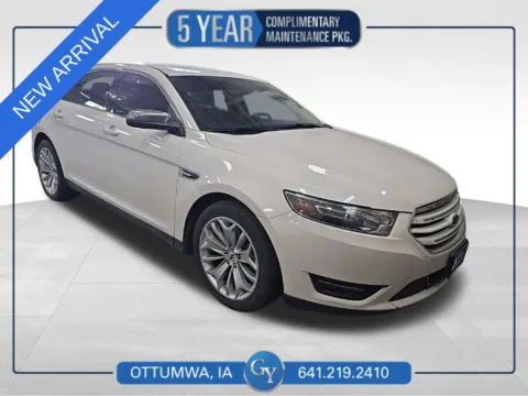White 2017 Ford Taurus Limited for sale in Ottumwa, IA