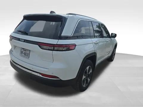 More photos of 2024 Jeep Grand Cherokee 4xe at Gregg Young Toyota of Ottumwa, IA