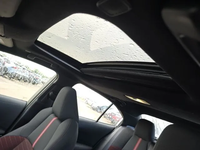 2024 Toyota Corolla SE Premium photo 3