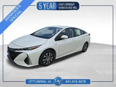 White 2020 Toyota Prius Prime LE for sale in Ottumwa, IA