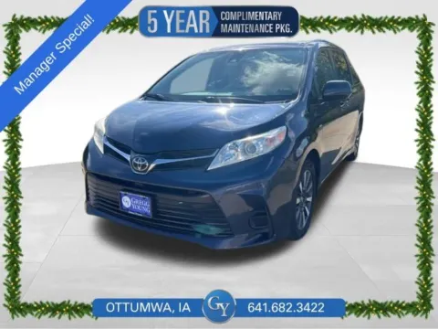 Blue 2019 Toyota Sienna LE for sale in Ottumwa, IA