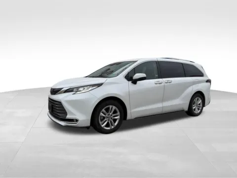 Another view of 2023 Toyota Sienna Limited for sale in Columbus, NE at Gregg Young Toyota of Columbus