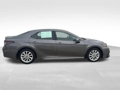 More photos of 2024 Toyota Camry SE at Gregg Young Toyota of Columbus, NE