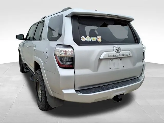 2021 Toyota 4Runner SR5 Premium photo 2