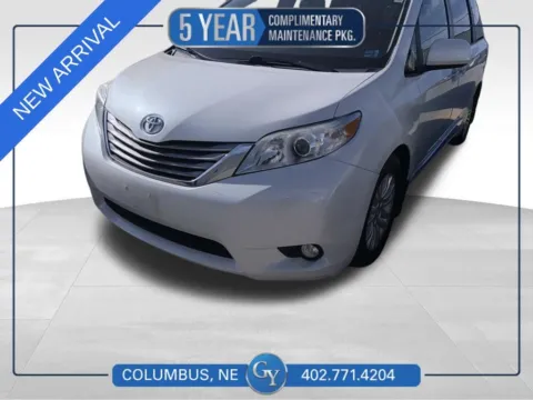 White 2015 Toyota Sienna XLE for sale in Columbus, NE
