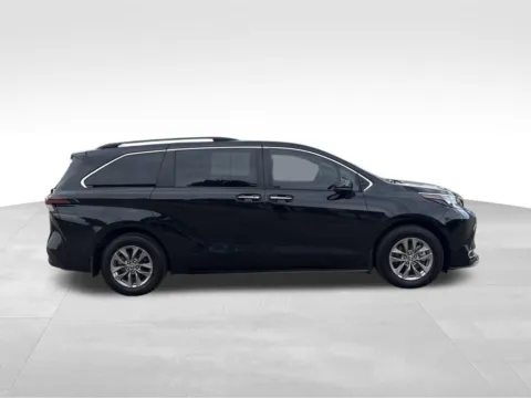 More photos of 2024 Toyota Sienna XLE at Gregg Young Toyota of Columbus, NE
