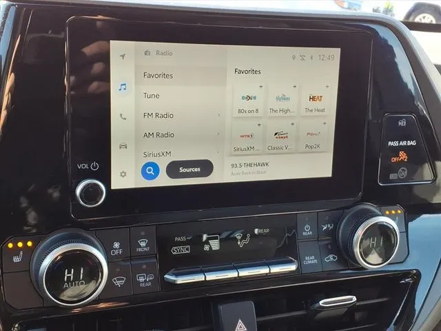 2024 Toyota Highlander XLE photo 4