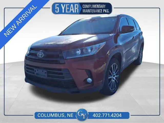 Red 2017 Toyota Highlander SE for sale in Columbus, NE