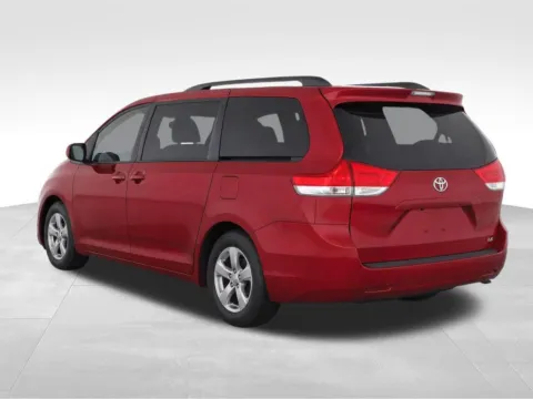 More photos of 2014 Toyota Sienna LE at Gregg Young Toyota of Columbus, NE