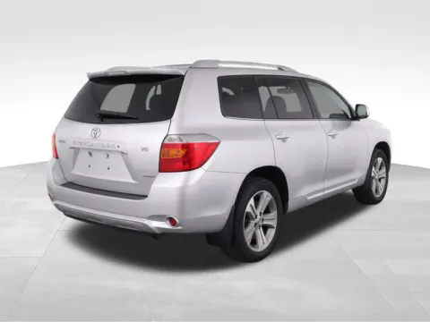 More photos of 2009 Toyota Highlander Limited at Gregg Young Toyota of Columbus, NE