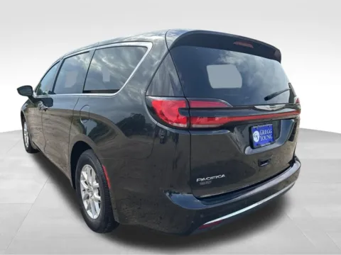More photos of 2023 Chrysler Pacifica Touring L at Gregg Young Toyota of Columbus, NE