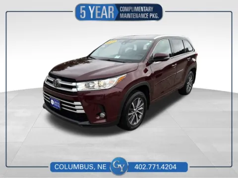 Red 2017 Toyota Highlander XLE for sale in Columbus, NE