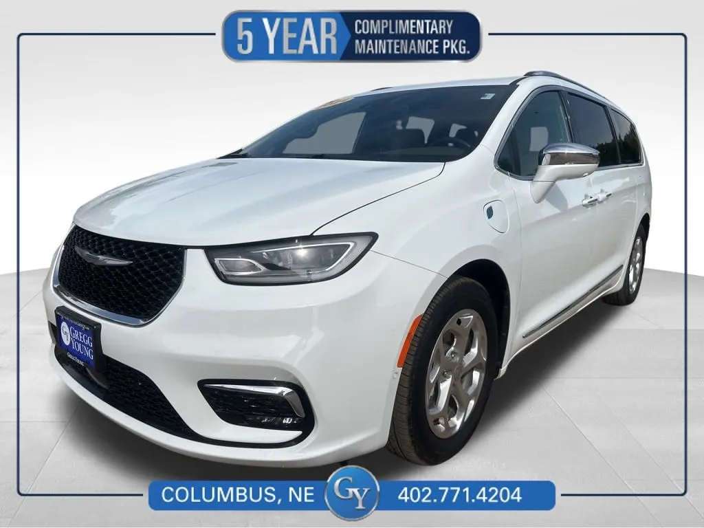 White 2021 Chrysler Pacifica Hybrid Limited for sale in Columbus, NE