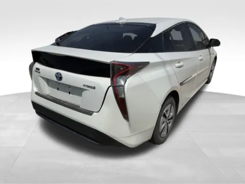 More photos of 2016 Toyota Prius Three at Gregg Young Toyota of Columbus, NE