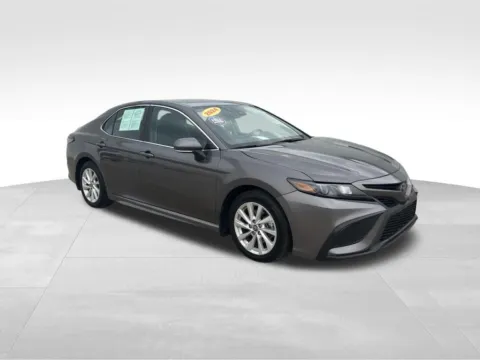 More photos of 2024 Toyota Camry SE at Gregg Young Toyota of Columbus, NE