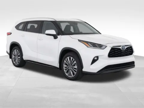 Another view of 2022 Toyota Highlander Hybrid Platinum for sale in Columbus, NE at Gregg Young Toyota of Columbus