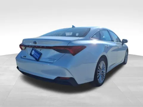 More photos of 2019 Toyota Avalon Hybrid Limited at Gregg Young Toyota of Columbus, NE