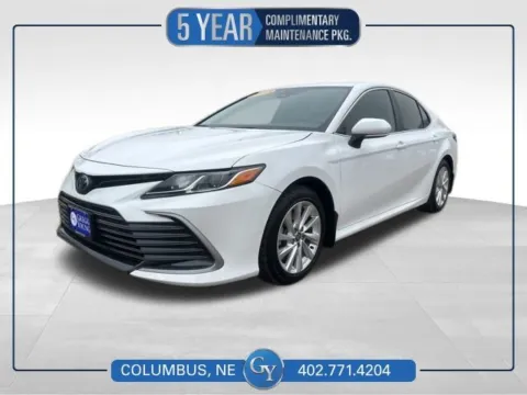 White 2023 Toyota Camry Hybrid LE for sale in Columbus, NE