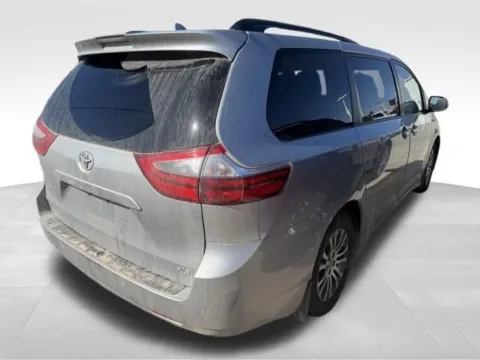 More photos of 2020 Toyota Sienna XLE at Gregg Young Toyota of Columbus, NE