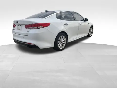 More photos of 2017 Kia Optima EX at Gregg Young Toyota of Columbus, NE