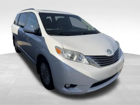 More photos of 2015 Toyota Sienna XLE at Gregg Young Toyota of Columbus, NE