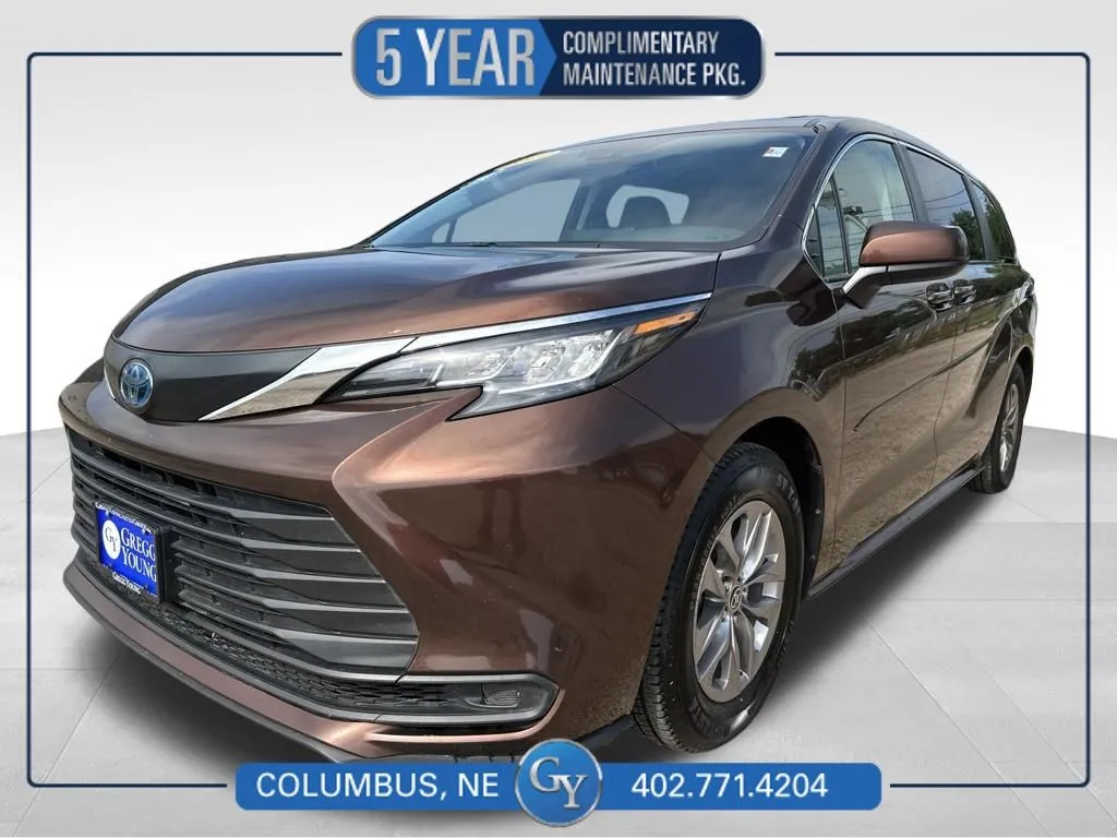 Brown 2022 Toyota Sienna LE for sale in Columbus, NE
