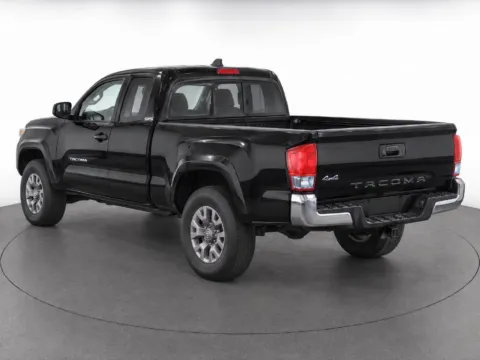 More photos of 2016 Toyota Tacoma SR5 at Gregg Young Toyota of Columbus, NE