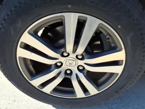 More photos of 2016 Honda Pilot EX-L at Gregg Young Toyota of Columbus, NE