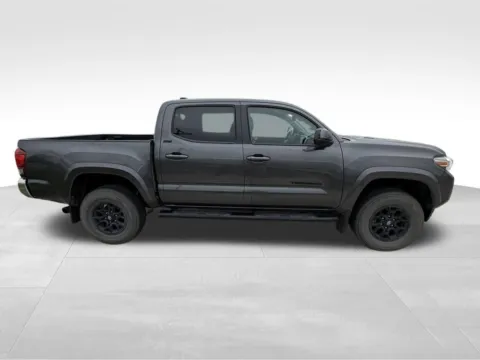 More photos of 2020 Toyota Tacoma SR5 at Gregg Young Toyota of Columbus, NE