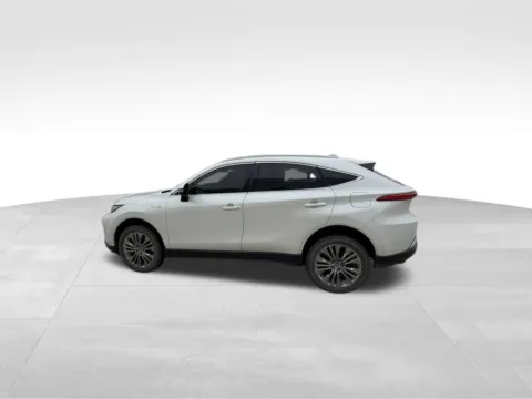 More photos of 2021 Toyota Venza XLE at Gregg Young Toyota of Columbus, NE
