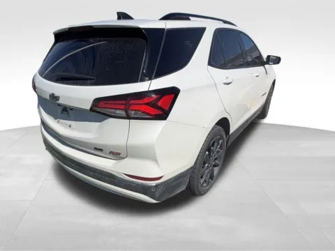 More photos of 2023 Chevrolet Equinox RS at Gregg Young Toyota of Columbus, NE