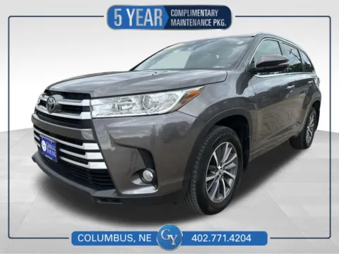Gray 2017 Toyota Highlander XLE for sale in Columbus, NE