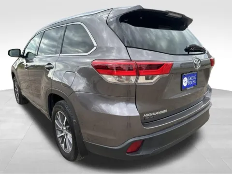 More photos of 2017 Toyota Highlander XLE at Gregg Young Toyota of Columbus, NE