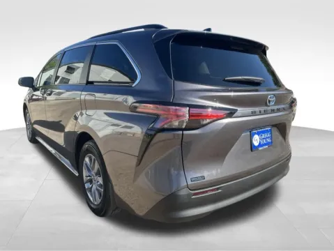 More photos of 2022 Toyota Sienna LE at Gregg Young Toyota of Columbus, NE