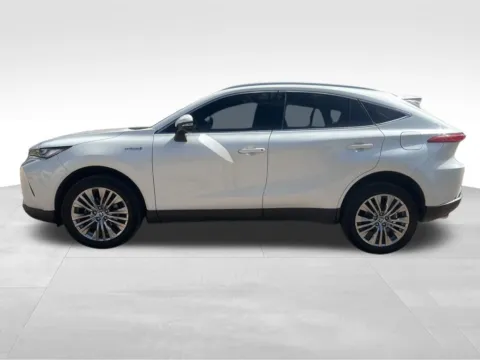 More photos of 2021 Toyota Venza XLE at Gregg Young Toyota of Columbus, NE