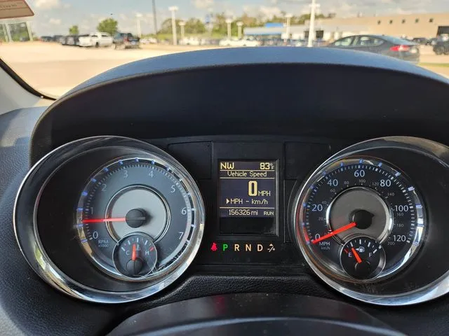 2016 Chrysler Town & Country Touring photo 4