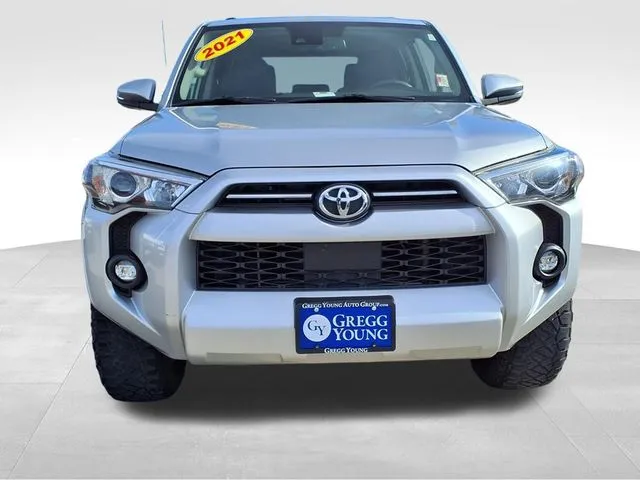 2021 Toyota 4Runner SR5 Premium photo 3
