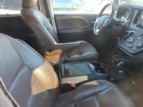 More photos of 2017 Toyota Sienna at Gregg Young Toyota of Columbus, NE