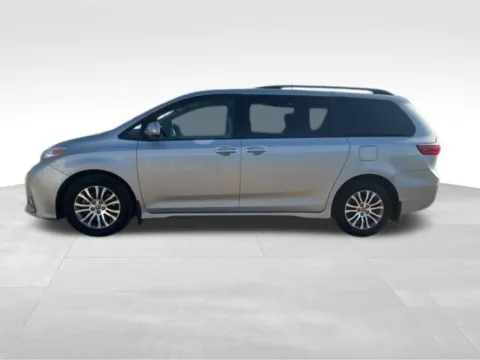 More photos of 2020 Toyota Sienna XLE at Gregg Young Toyota of Columbus, NE