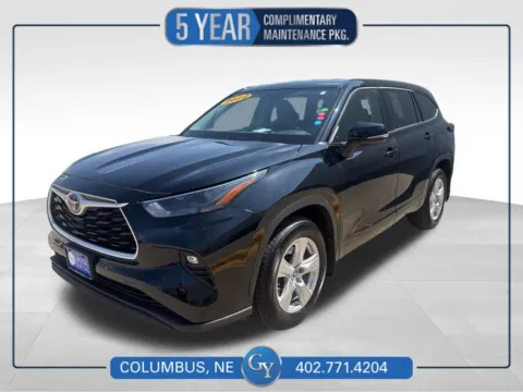 Black 2022 Toyota Highlander LE for sale in Columbus, NE